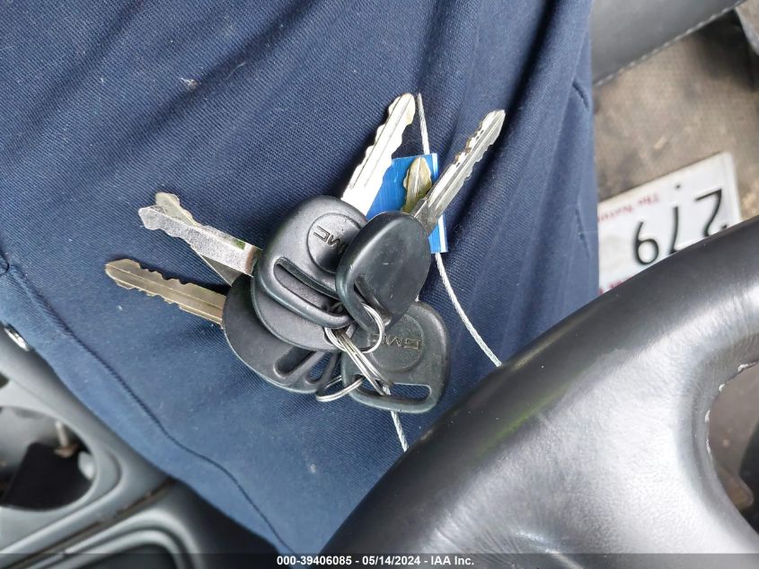 1999 GMC Sierra 1500 Sl VIN: 2GTEC19T6X1560555 Lot: 39406085