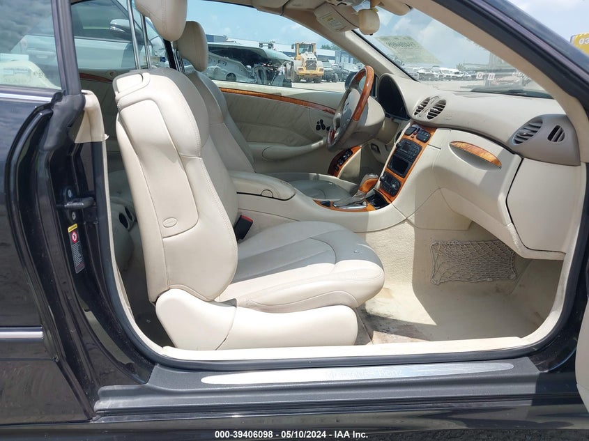 2004 Mercedes-Benz Clk 500 VIN: WDBTK75G04T010553 Lot: 39406098