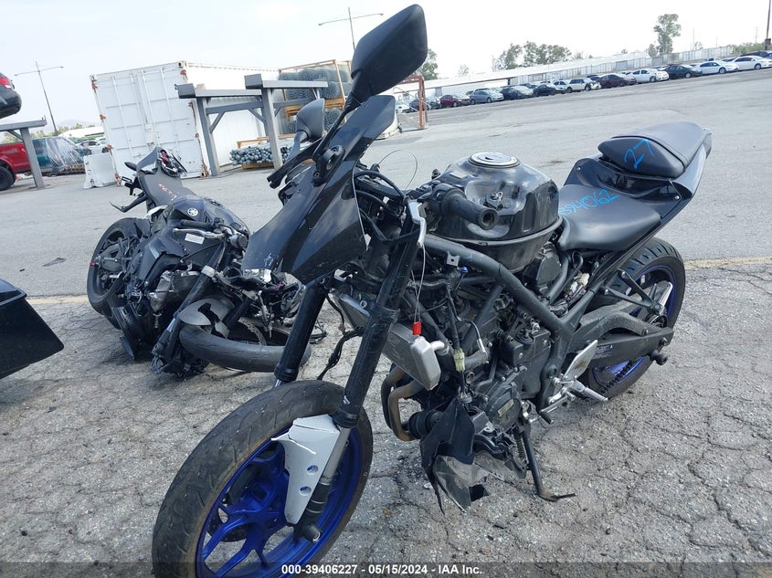 VIN MH3RH18Y4MK005357 2021 YAMAHA YZFR3 A