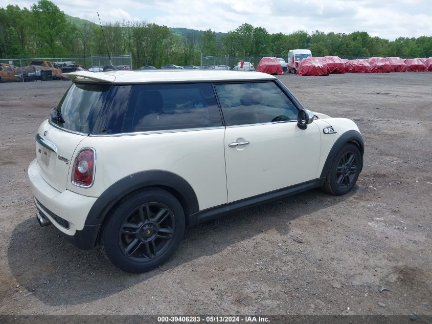 2009 Mini Cooper S VIN: WMWMF73589TW81047 Lot: 39406283