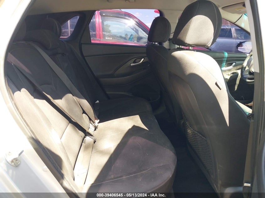 VIN KMHH35LE8KU090164 2019 HYUNDAI ELANTRA GT
