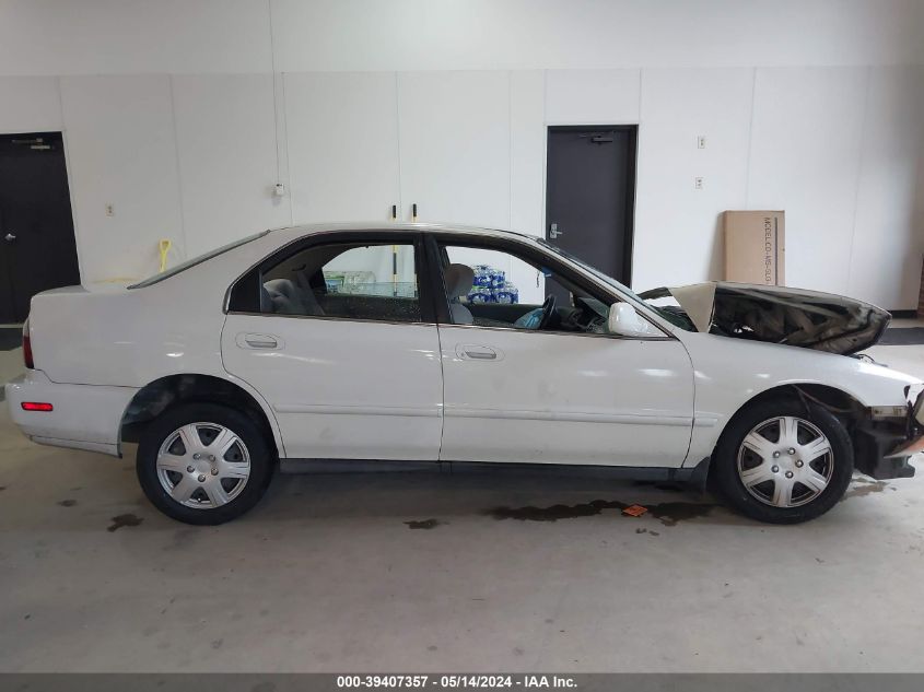 1996 Honda Accord Lx/Ex VIN: 1HGCD5636TA064396 Lot: 39407357