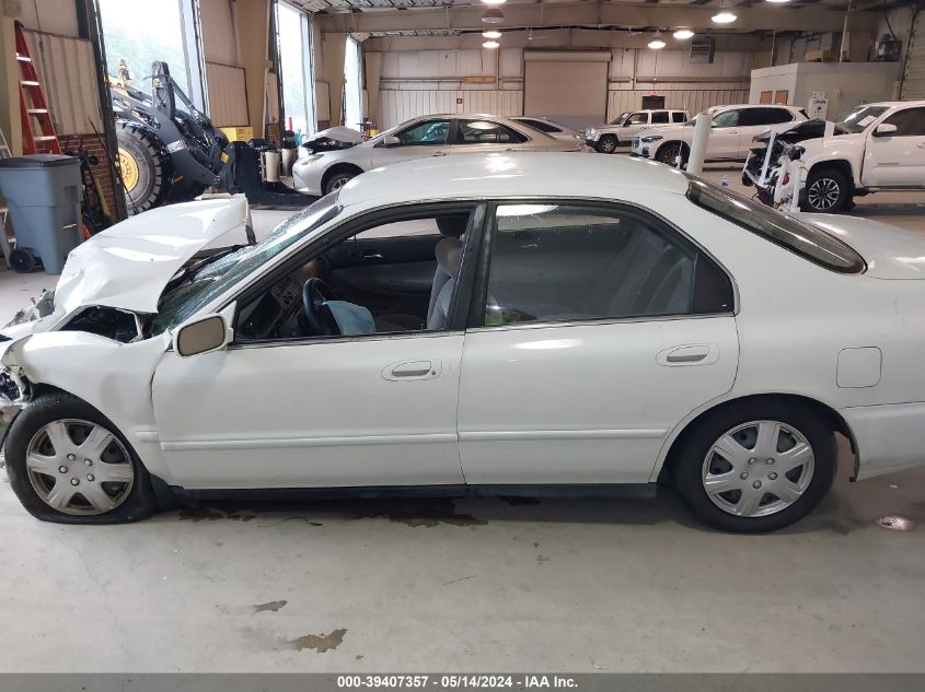 1996 Honda Accord Lx/Ex VIN: 1HGCD5636TA064396 Lot: 39407357
