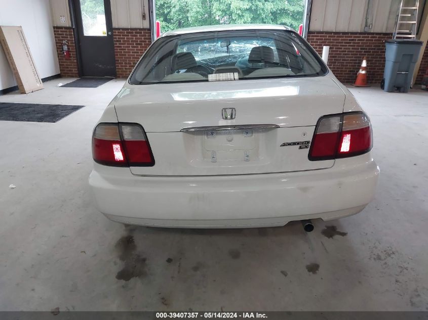 1996 Honda Accord Lx/Ex VIN: 1HGCD5636TA064396 Lot: 39407357