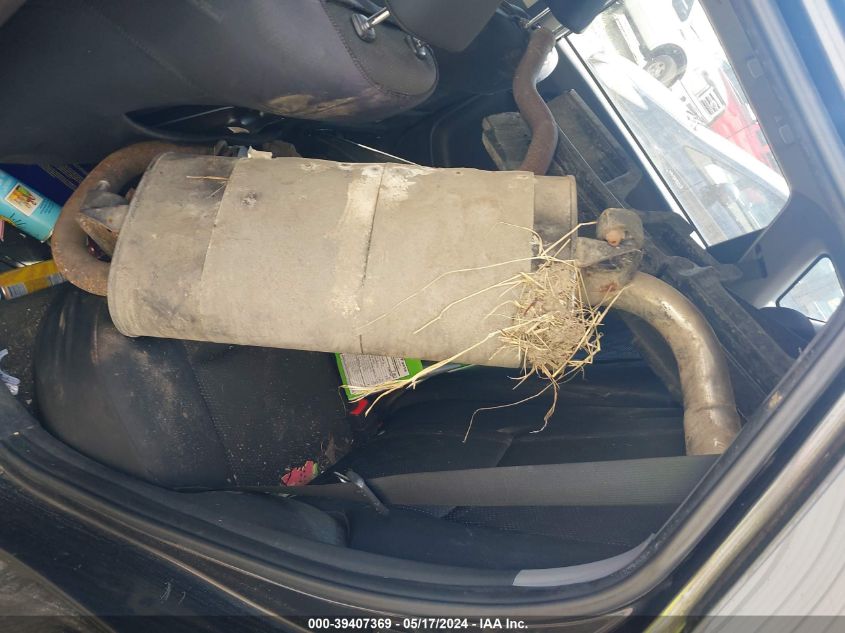 2010 Pontiac Vibe VIN: 5Y2SM6E05AZ404739 Lot: 39407369