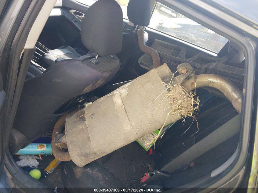 2010 Pontiac Vibe VIN: 5Y2SM6E05AZ404739 Lot: 39407369