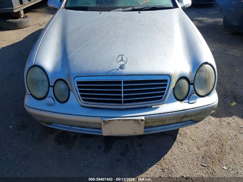 2002 Mercedes-Benz Clk 430 VIN: WDBLK70G42T104231 Lot: 39407402