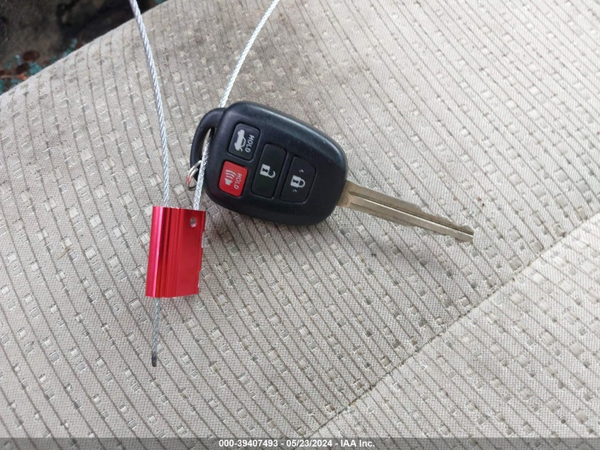 2014 Toyota Camry Le VIN: 4T1BF1FK2EU790015 Lot: 39407493