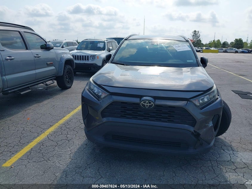 VIN JTMH1RFV1KJ002859 2019 TOYOTA RAV4 LE
