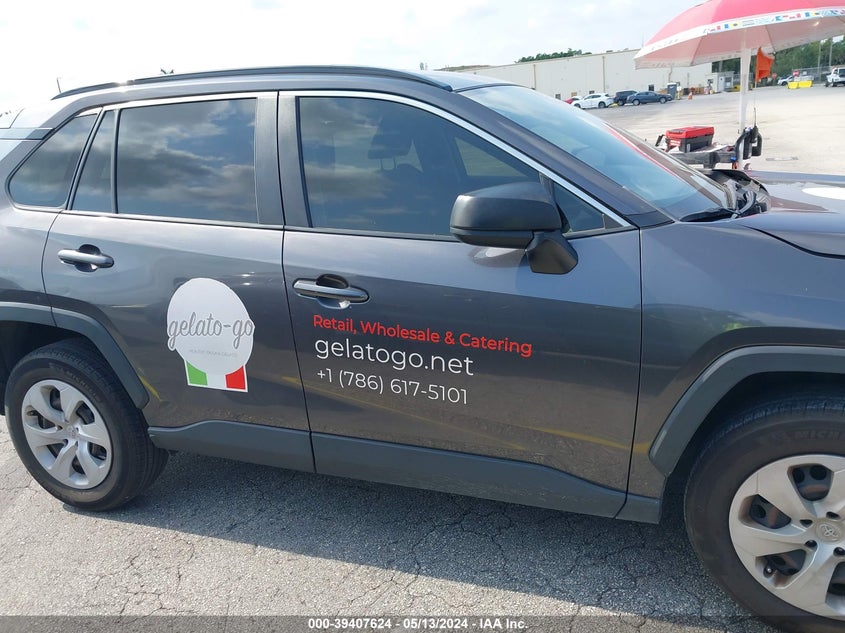 VIN JTMH1RFV1KJ002859 2019 TOYOTA RAV4 LE