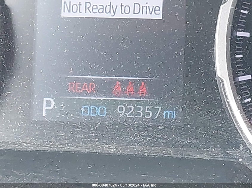 VIN JTMH1RFV1KJ002859 2019 TOYOTA RAV4 LE