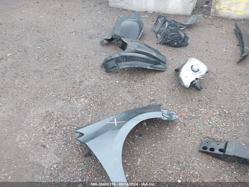 2016 TOYOTA COROLLA LE PLUS - 5YFBURHE2GP513364