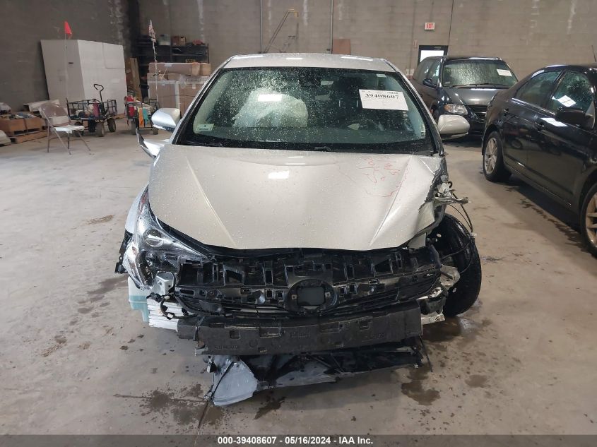 JTDKBRFUXJ3077573 2018 Toyota Prius Two