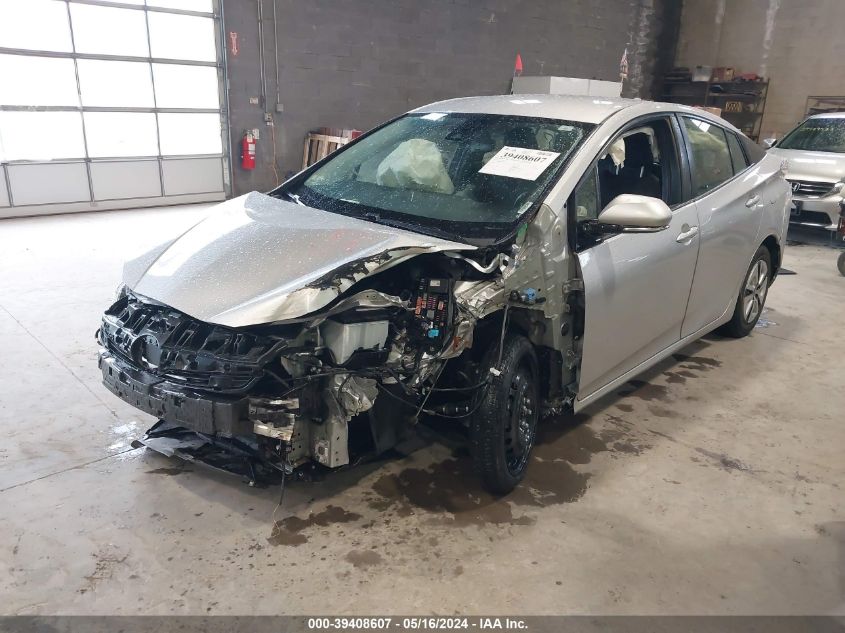 JTDKBRFUXJ3077573 2018 Toyota Prius Two