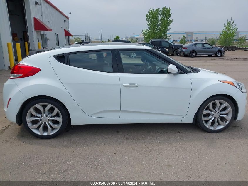 2013 Hyundai Veloster Base W/Gray VIN: KMHTC6AD7DU157740 Lot: 39408738