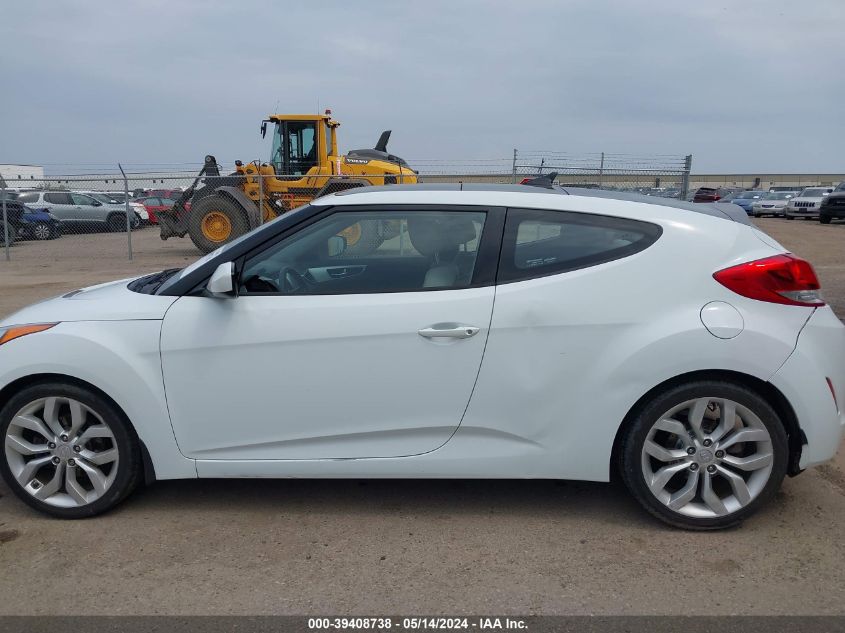 2013 Hyundai Veloster Base W/Gray VIN: KMHTC6AD7DU157740 Lot: 39408738