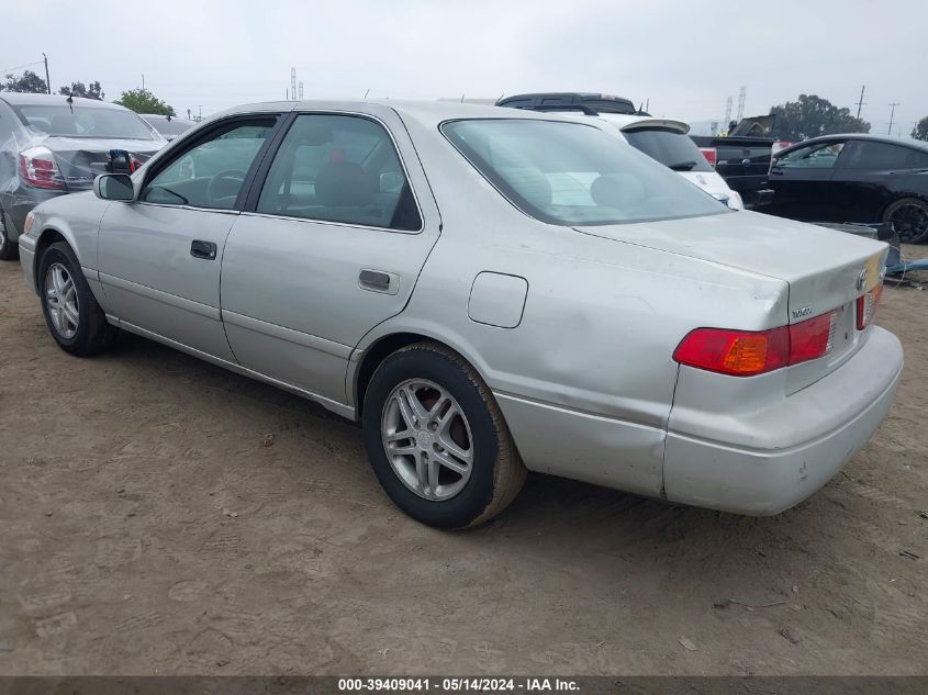 2001 Toyota Camry Le VIN: 4T1BG22K21U113968 Lot: 39409041