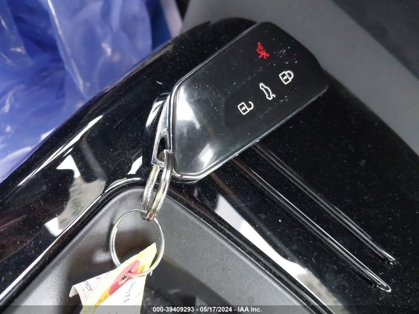 2022 VOLKSWAGEN ID.4 PRO S - WVGTMPE22NP045486
