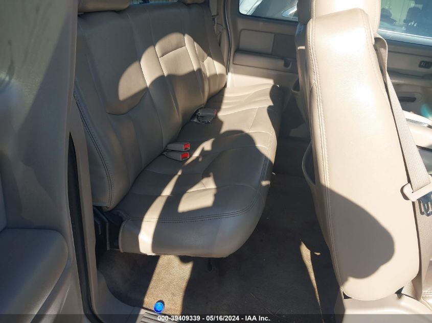 2004 Chevrolet Silverado 1500 Z71 VIN: 1GCEK19T44E400106 Lot: 39409339