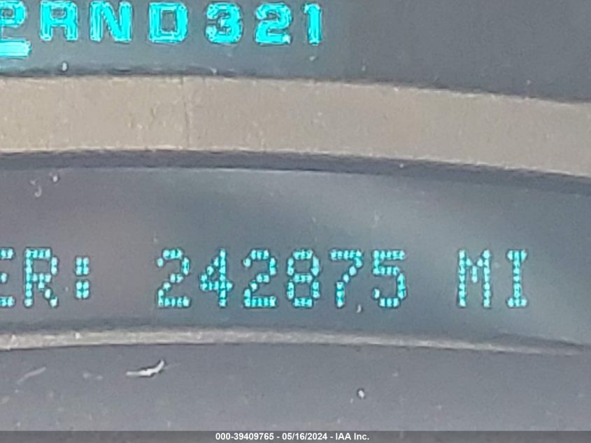 2005 GMC Yukon Xl 1500 Denali VIN: 1GKFK66U05J138354 Lot: 39409765