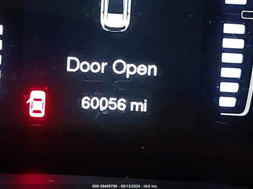 2018 Jeep Cherokee Latitude Plus 4X4 VIN: 1C4PJMLB9JD549027 Lot: 39409788