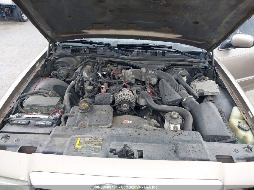 2005 Mercury Grand Marquis Gs VIN: 2MEFM74W05X651464 Lot: 39409791