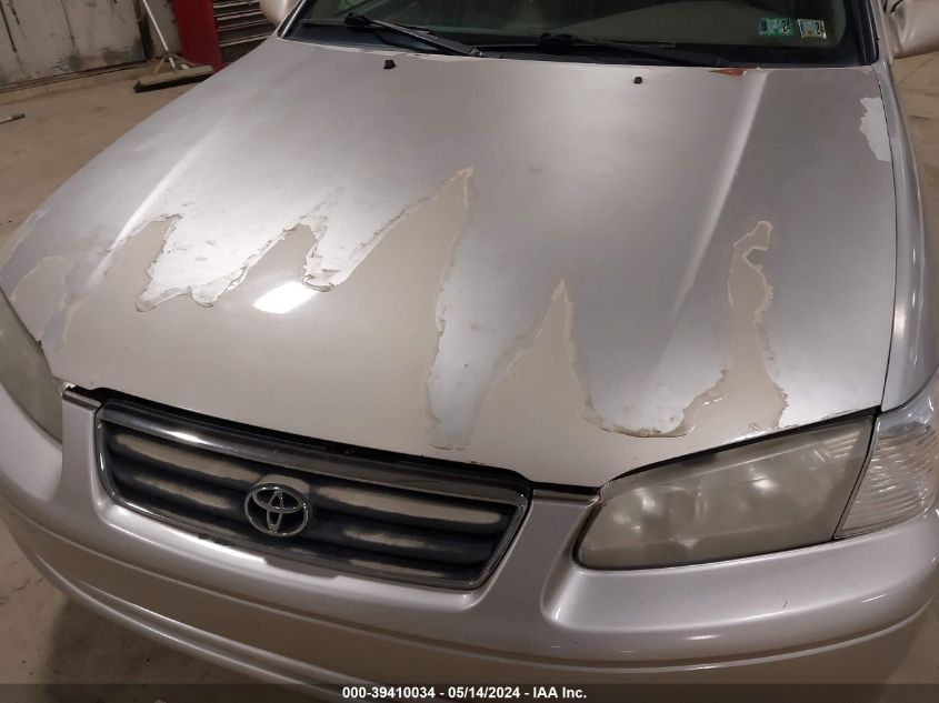 2000 Toyota Camry Ce VIN: 4T1BG22K0YU941057 Lot: 39410034