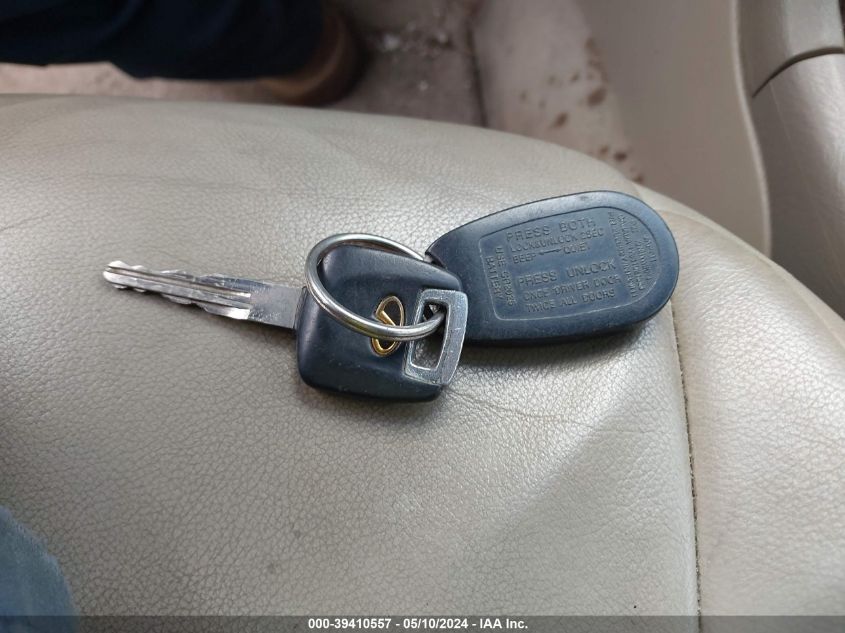 2000 Infiniti I30 Luxury/Touring VIN: JNKCA31A5YT110683 Lot: 39410557