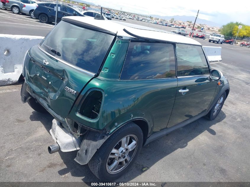 2011 Mini Cooper VIN: WMWSU3C50BT092022 Lot: 39410617