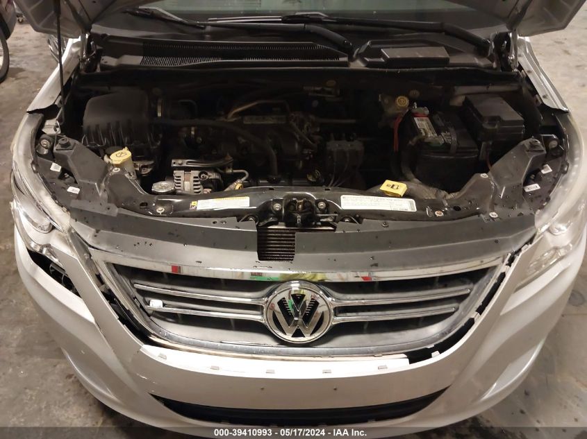 2010 Volkswagen Routan Se VIN: 2V4RW3D12AR245888 Lot: 39410993