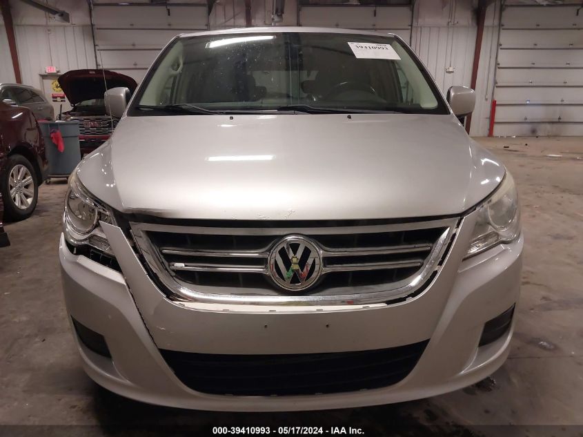 2010 Volkswagen Routan Se VIN: 2V4RW3D12AR245888 Lot: 39410993