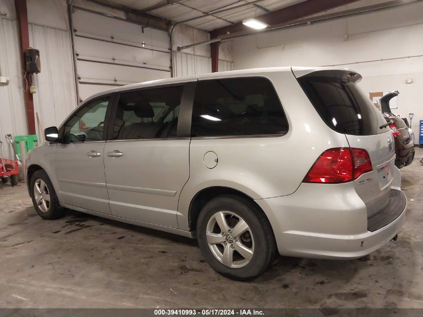 2010 Volkswagen Routan Se VIN: 2V4RW3D12AR245888 Lot: 39410993