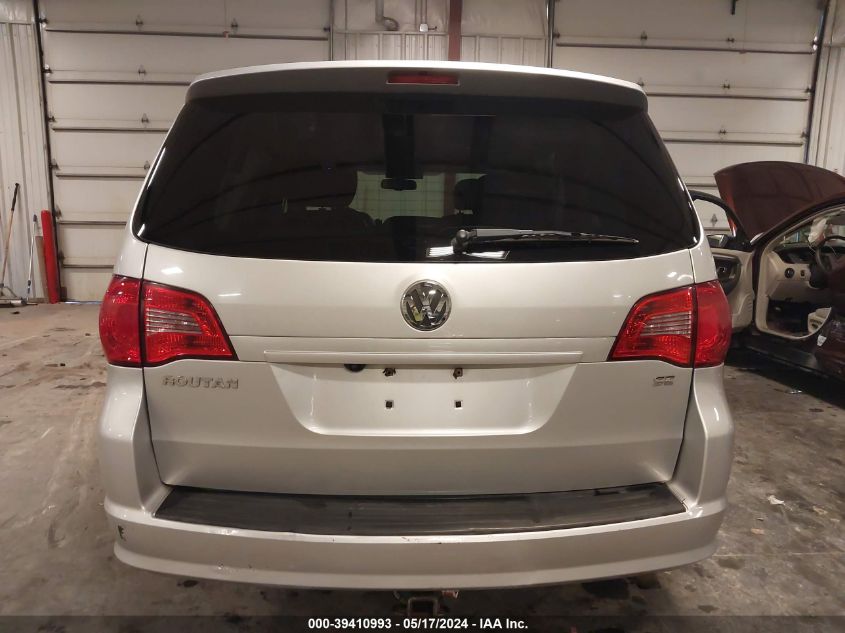 2010 Volkswagen Routan Se VIN: 2V4RW3D12AR245888 Lot: 39410993