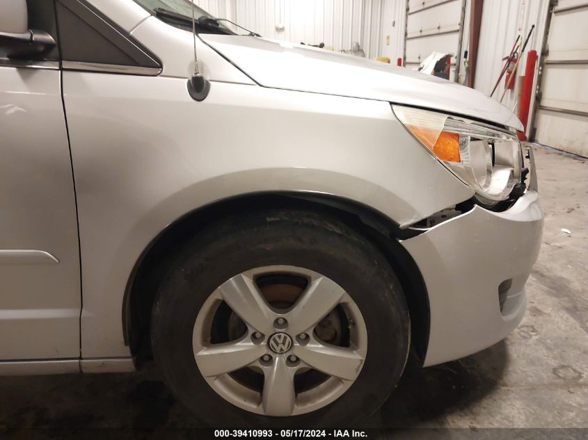 2010 Volkswagen Routan Se VIN: 2V4RW3D12AR245888 Lot: 39410993
