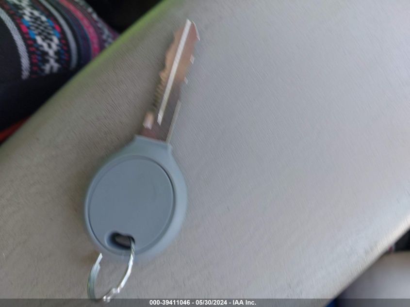 2006 Chrysler Town & Country Swb VIN: 1A4GP45R86B747510 Lot: 39411046