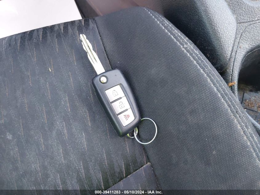 2017 Nissan Rogue S VIN: KNMAT2MV6HP532627 Lot: 39411283