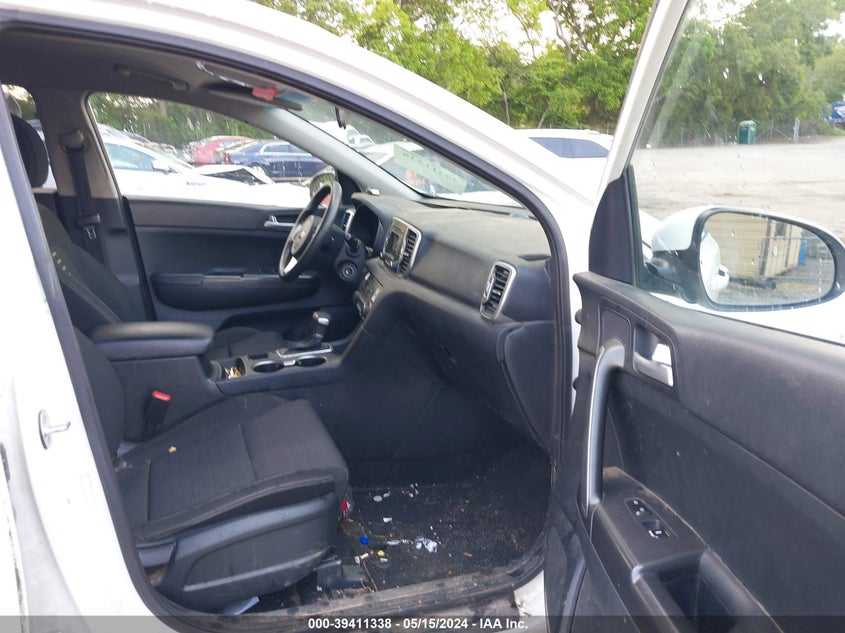 VIN KNDPM3AC1J7473587 2018 KIA SPORTAGE LX