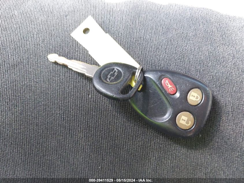 2004 Chevrolet Silverado 1500 Z71 VIN: 1GCEK19T64E120705 Lot: 39411529