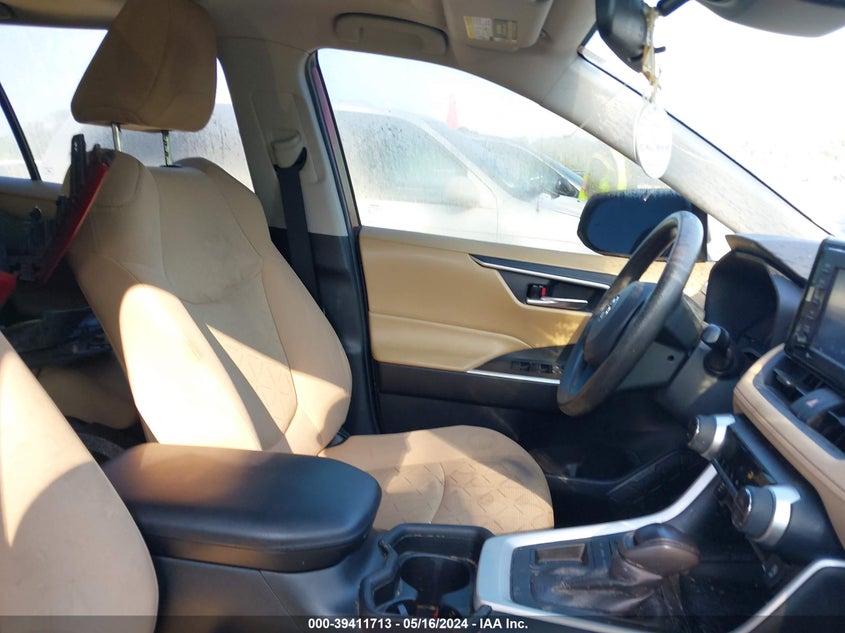 VIN 2T3W1RFV6MW157595 2021 TOYOTA RAV4 XLE/XLE PREMIUM