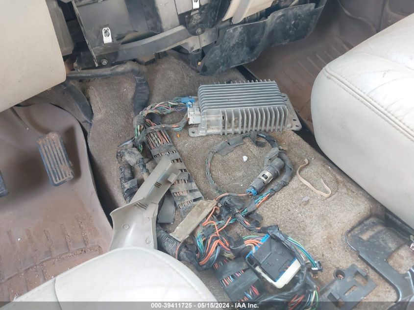 2003 Chevrolet Tahoe Z71 VIN: 1GNEK13Z23R204449 Lot: 39411725