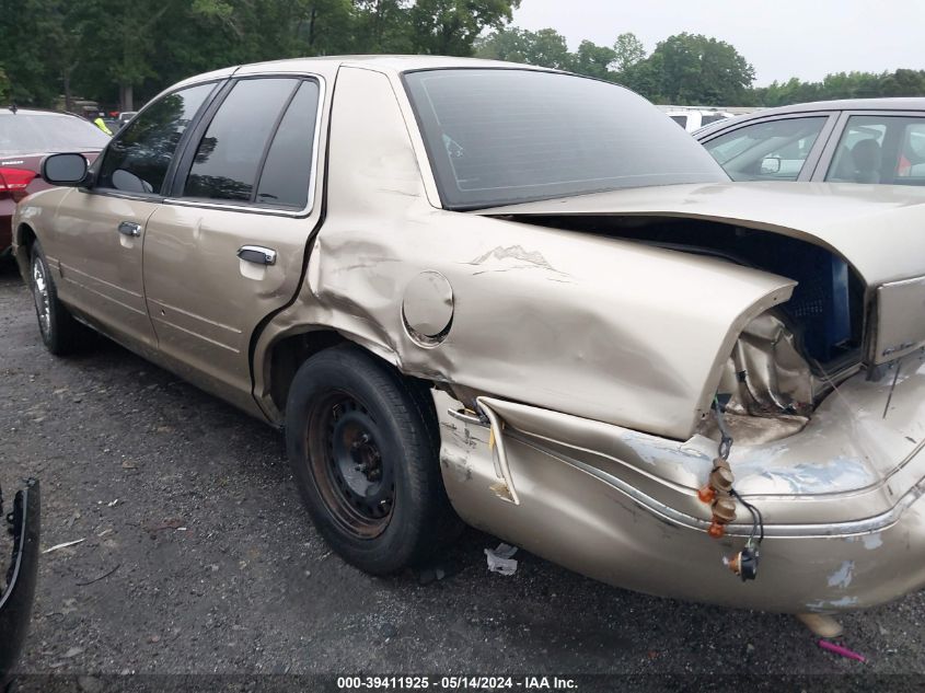 2000 Ford Crown Victoria Police Interceptor VIN: 2FAFP71W4YX181365 Lot: 39411925