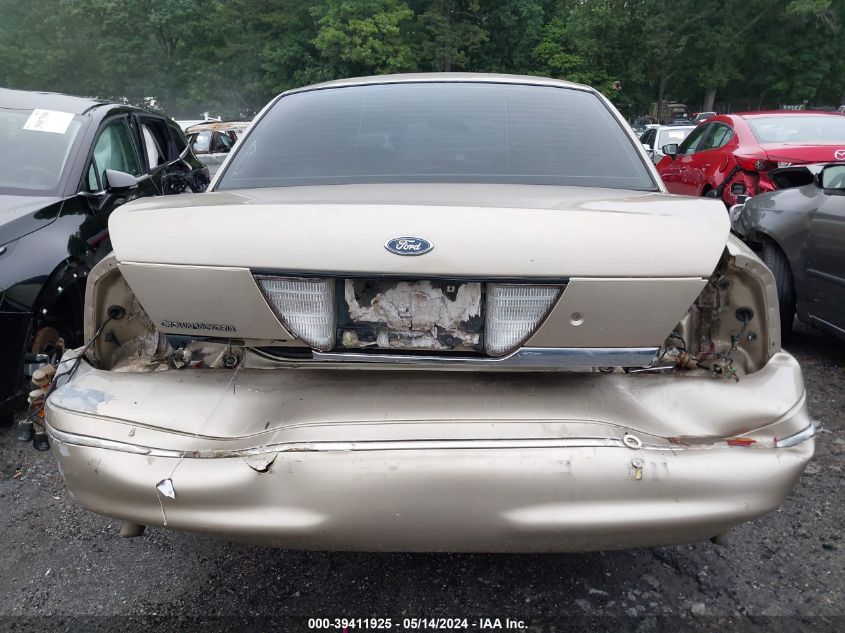 2000 Ford Crown Victoria Police Interceptor VIN: 2FAFP71W4YX181365 Lot: 39411925
