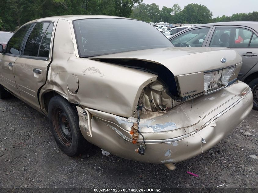 2000 Ford Crown Victoria Police Interceptor VIN: 2FAFP71W4YX181365 Lot: 39411925