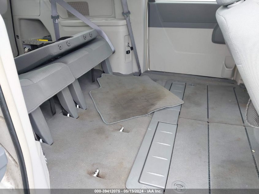 2010 Dodge Grand Caravan Sxt VIN: 2D4RN5D11AR117864 Lot: 39412075