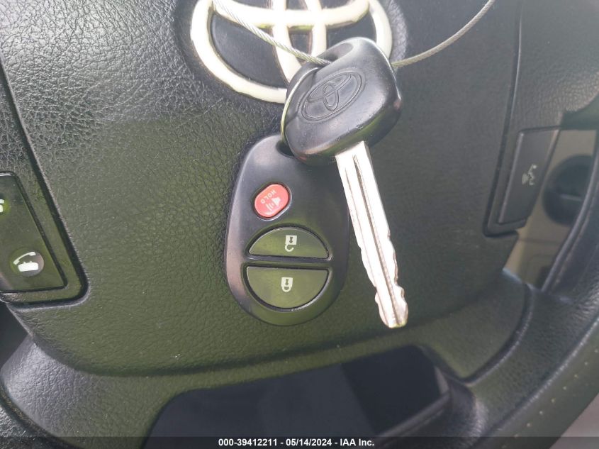 2012 Toyota Tundra Grade 5.7L V8 VIN: 5TFRY5F18CX128723 Lot: 39412211