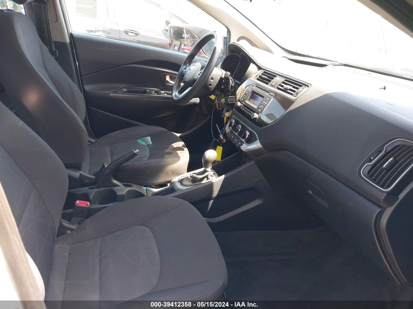 2016 KIA RIO LX - KNADM4A31G6668996