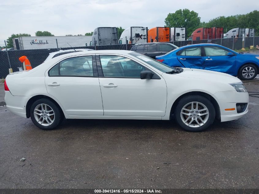 2012 Ford Fusion S VIN: 3FAHP0GA6CR135569 Lot: 39412416