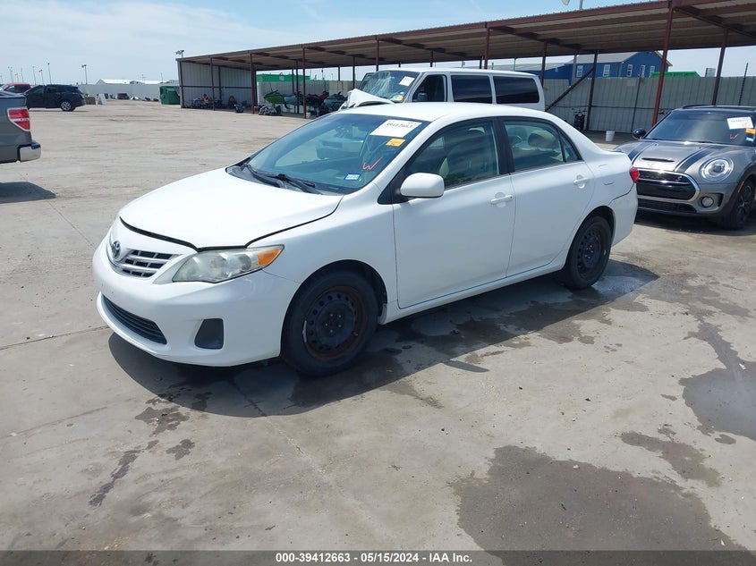 2013 TOYOTA COROLLA LE - 2T1BU4EEXDC935904