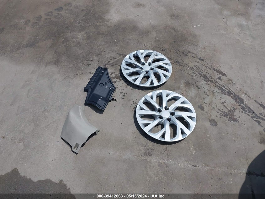 2013 TOYOTA COROLLA LE - 2T1BU4EEXDC935904