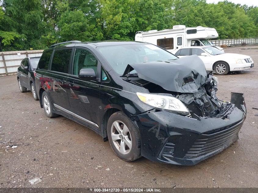 TOYOTA SIENNA LE 8 PASSENGER 2018